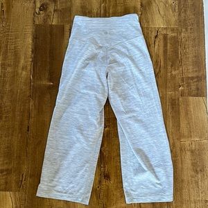 🏐 Lululemon Align Wide leg crop 23” size 4🏐